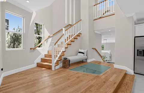 Entry Way - 7026 Devon Way, Berkeley, CA 94705 photo 3 of 4