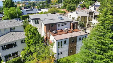 View/Area - 7026 Devon Way, Berkeley, CA 94705 photo 1 of 10