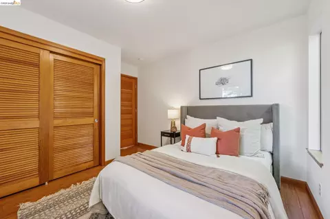 Bedroom - 1305 Henry St #C, Berkeley, CA 94709 photo 4 of 7