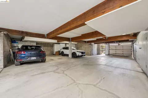 Exterior - 1305 Henry St #C, Berkeley, CA 94709 photo 9 of 10