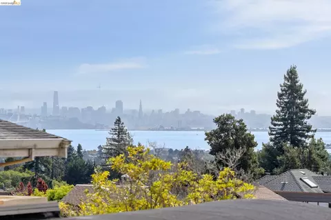 View/Area - 1305 Henry St #C, Berkeley, CA 94709 photo 2 of 5