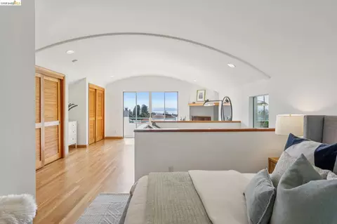 Bedroom - 1305 Henry St #C, Berkeley, CA 94709 photo 6 of 7