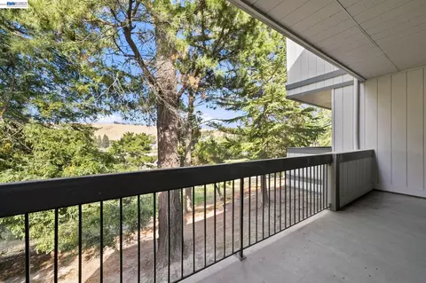 Exterior - 2075 Ascot Dr #119, Moraga, CA 94556 photo 1 of 9