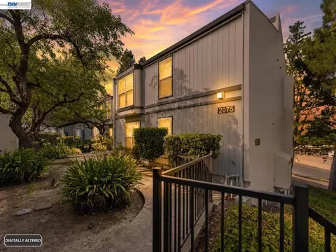 Exterior - 2075 Ascot Dr #119, Moraga, CA 94556 photo 8 of 9