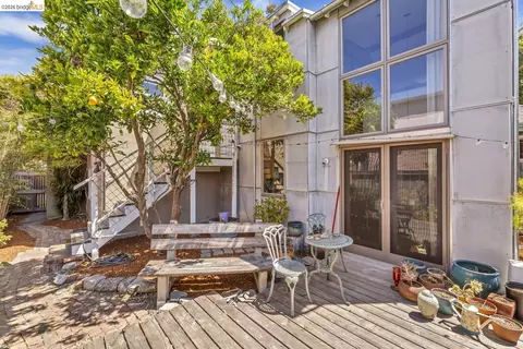 Exterior - 1542 Addison St, Berkeley, CA 94703 photo 3 of 3