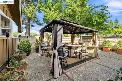 Exterior - 1661 Beckner Ct, Concord, CA 94521 photo 8 of 15