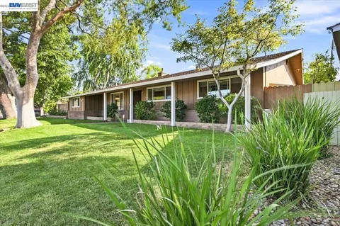 Exterior - 1661 Beckner Ct, Concord, CA 94521 photo 2 of 15