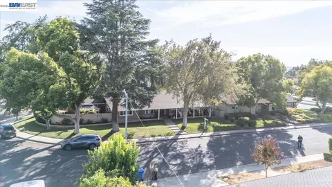 View/Area - 1661 Beckner Ct, Concord, CA 94521 photo 1 of 4