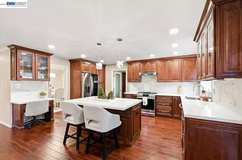 Kitchen - 1661 Beckner Ct, Concord, CA 94521 photo 2 of 4