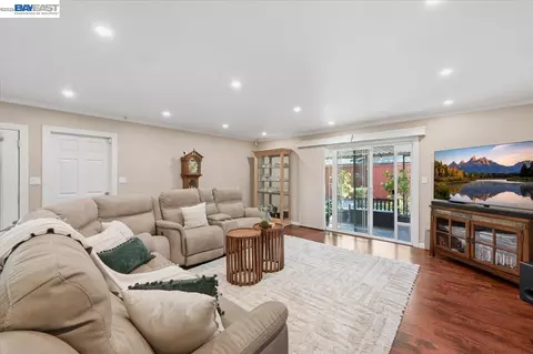 Living - 1661 Beckner Ct, Concord, CA 94521 photo 4 of 5