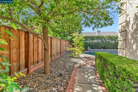 Exterior - 1174 Central Ave, Livermore, CA 94551 photo 11 of 13