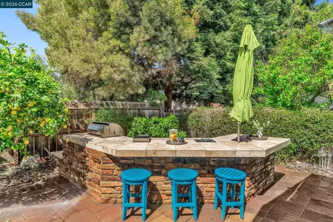 Exterior - 1174 Central Ave, Livermore, CA 94551 photo 2 of 13
