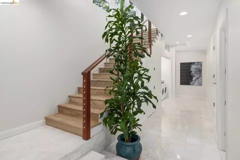Entry Way - 3696 Boyer Cir, Lafayette, CA 94549 photo 1 of 2
