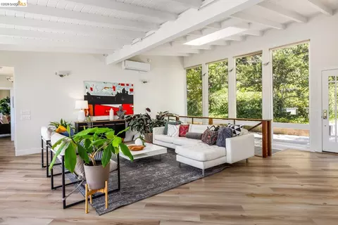 Living - 3696 Boyer Cir, Lafayette, CA 94549 photo 4 of 7