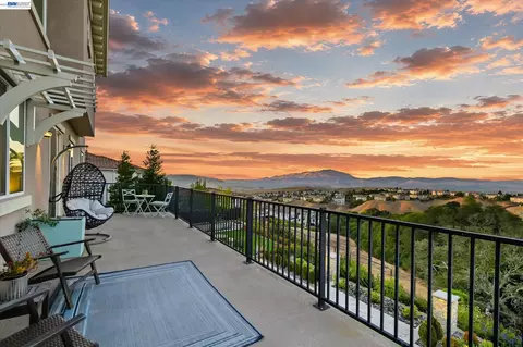 Exterior - 3182 Ashbourne Cir, San Ramon, CA 94583 photo 6 of 22