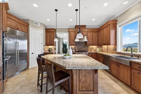 Kitchen - 3182 Ashbourne Cir, San Ramon, CA 94583 photo 4 of 9