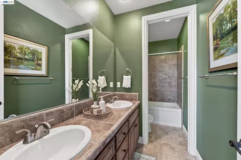 Bath - 3182 Ashbourne Cir, San Ramon, CA 94583 photo 9 of 9