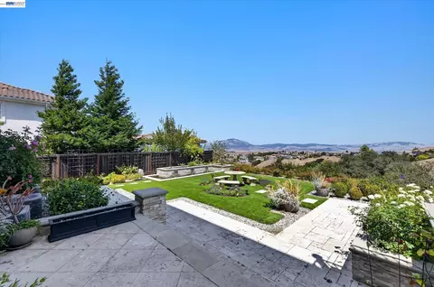 Exterior - 3182 Ashbourne Cir, San Ramon, CA 94583 photo 16 of 22