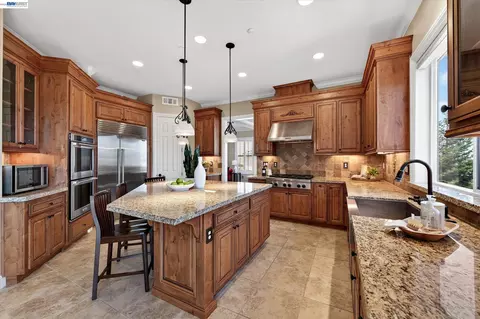 Kitchen - 3182 Ashbourne Cir, San Ramon, CA 94583 photo 3 of 9