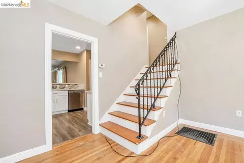 Entry Way - 875 Central Ave, Pittsburg, CA 94565 photo 1 of 1