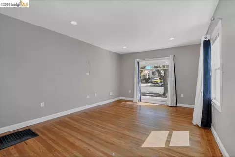 Living - 875 Central Ave, Pittsburg, CA 94565 photo 2 of 5