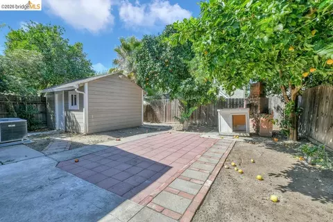 Exterior - 875 Central Ave, Pittsburg, CA 94565 photo 7 of 8