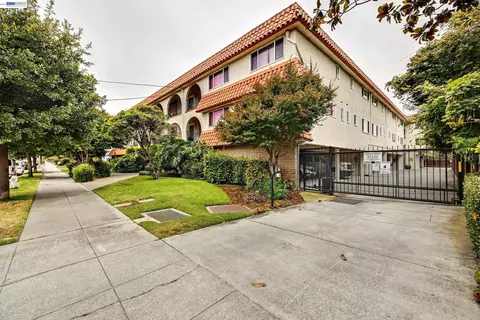 2133 Santa Clara Ave #328, Alameda, CA 94501