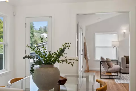 Entry Way - 15 Edgecroft Rd, Kensington, CA 94707 photo 2 of 7