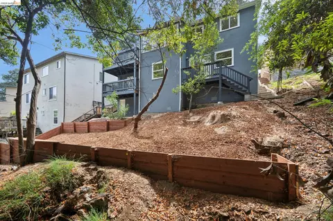 Exterior - 15 Edgecroft Rd, Kensington, CA 94707 photo 9 of 9