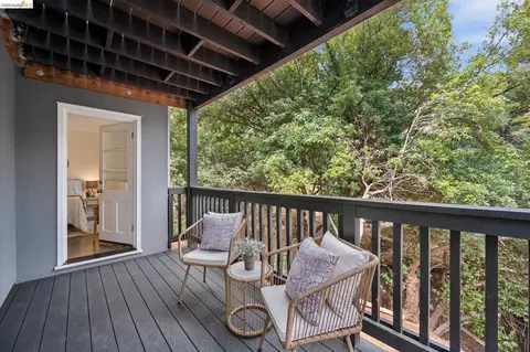 Exterior - 15 Edgecroft Rd, Kensington, CA 94707 photo 7 of 9