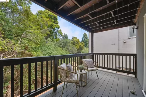 Exterior - 15 Edgecroft Rd, Kensington, CA 94707 photo 6 of 9
