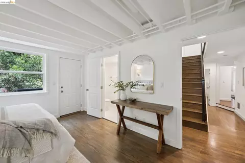Entry Way - 15 Edgecroft Rd, Kensington, CA 94707 photo 5 of 7