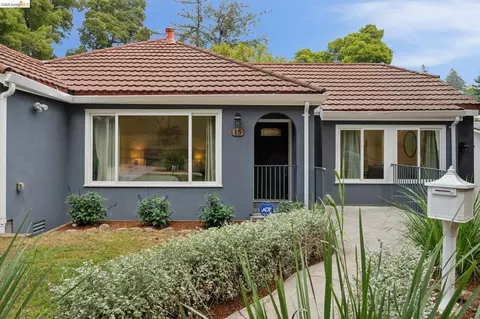 Exterior - 15 Edgecroft Rd, Kensington, CA 94707 photo 3 of 9