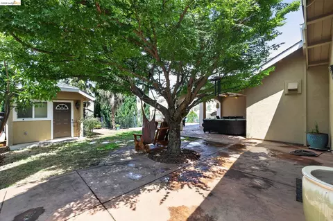 Exterior - 231 Sutter View Ct, Sutter Creek, CA 95685 photo 2 of 8