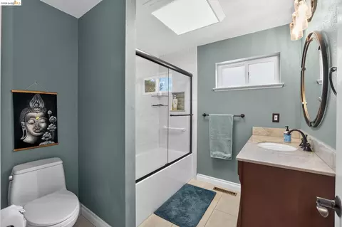 Bath - 231 Sutter View Ct, Sutter Creek, CA 95685 photo 1 of 4