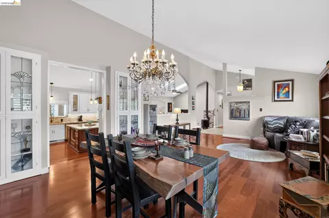 Dining - 231 Sutter View Ct, Sutter Creek, CA 95685 photo 2 of 2