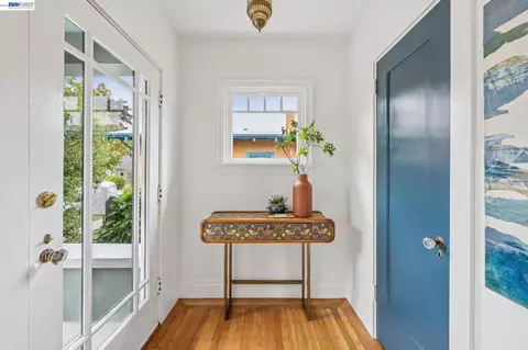 Entry Way - 847 Peralta Ave, Berkeley, CA 94707 photo 2 of 4