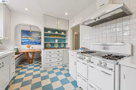 Kitchen - 847 Peralta Ave, Berkeley, CA 94707 photo 2 of 4