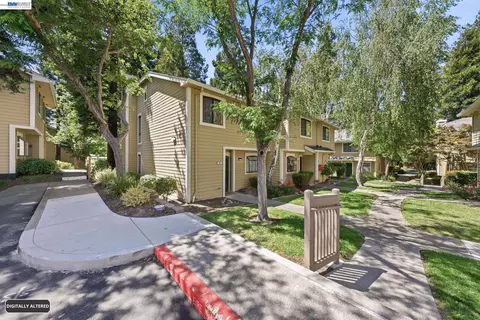 Exterior - 709 Center Ave, Martinez, CA 94553 photo 1 of 9