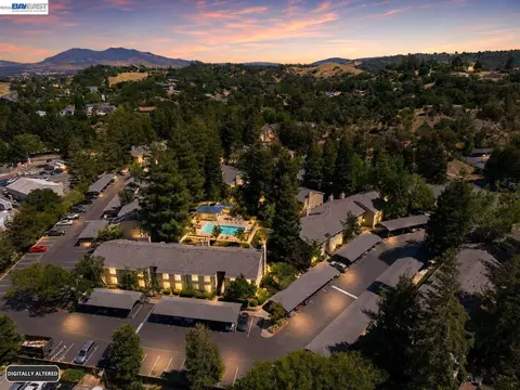 View/Area - 709 Center Ave, Martinez, CA 94553 photo 6 of 6