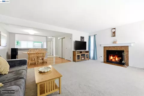 Living - 709 Center Ave, Martinez, CA 94553 photo 1 of 3