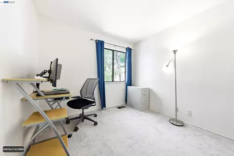 Bedroom - 709 Center Ave, Martinez, CA 94553 photo 5 of 6