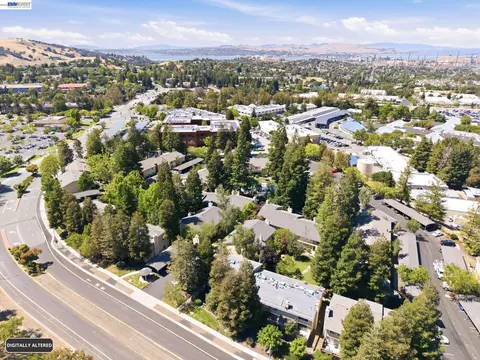 View/Area - 709 Center Ave, Martinez, CA 94553 photo 1 of 6