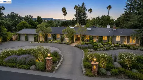 16 Crest Estate Dr, Alamo, CA 94507