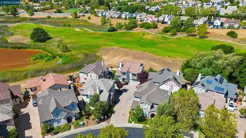 View/Area - 6122 Ashwell Way, Vallejo, CA 94591 photo 7 of 9