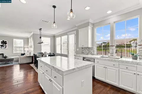 Kitchen - 6122 Ashwell Way, Vallejo, CA 94591 photo 3 of 9