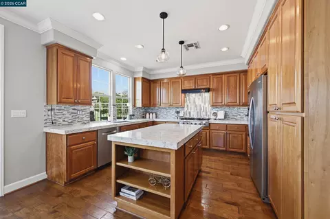Kitchen - 6122 Ashwell Way, Vallejo, CA 94591 photo 1 of 7