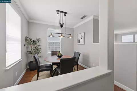 Dining - 6122 Ashwell Way, Vallejo, CA 94591 photo 2 of 6