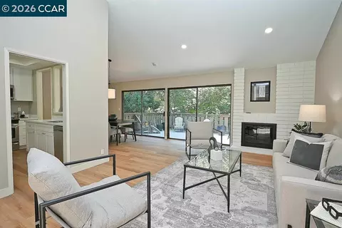 110 Alamo Sq, Alamo, CA 94507