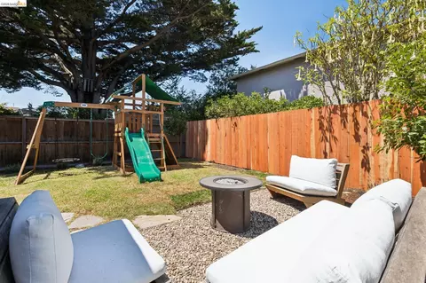 Exterior - 1409 66th St, Berkeley, CA 94702 photo 9 of 12